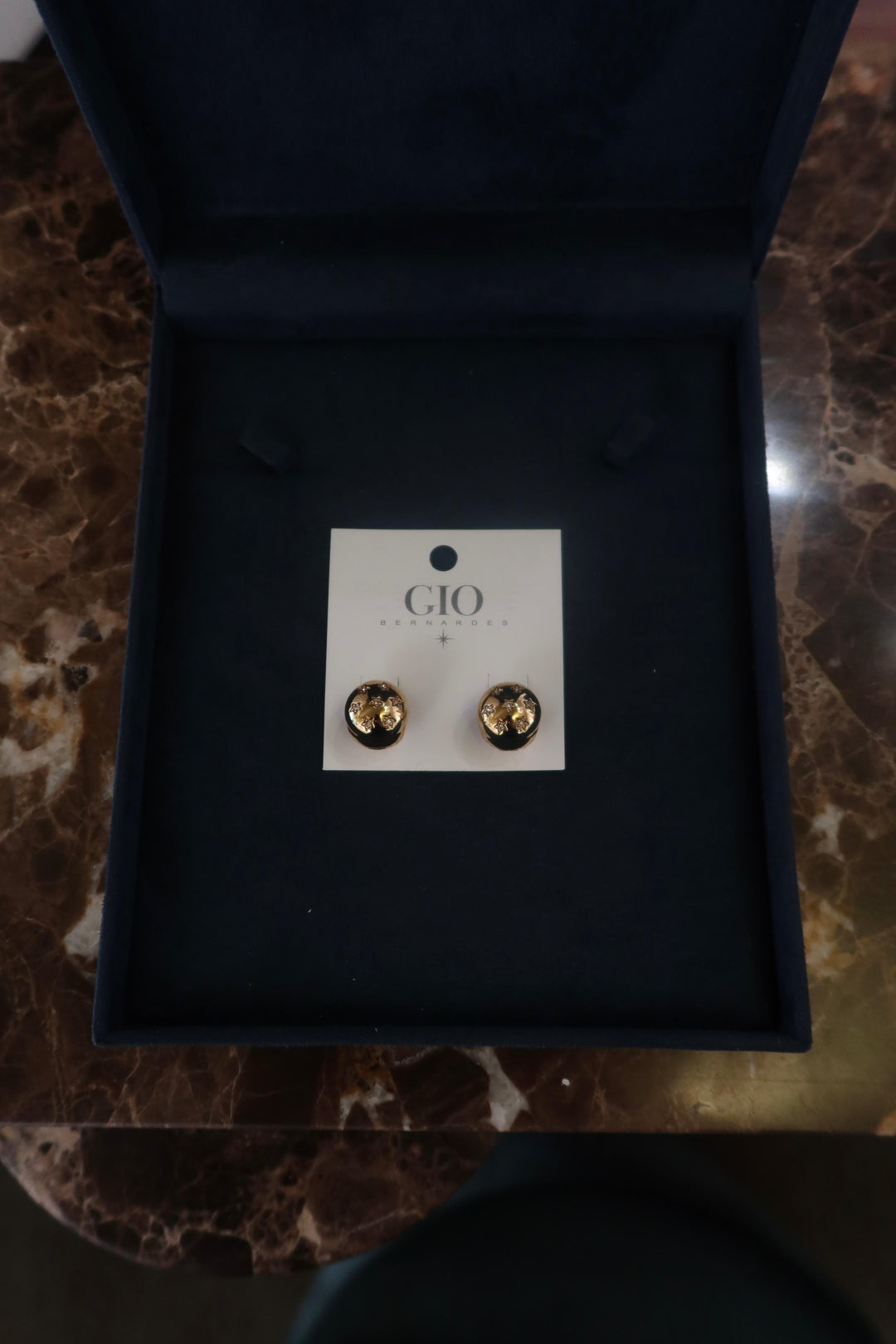 SMALL BALL EARRING WITH STAR DETAIL