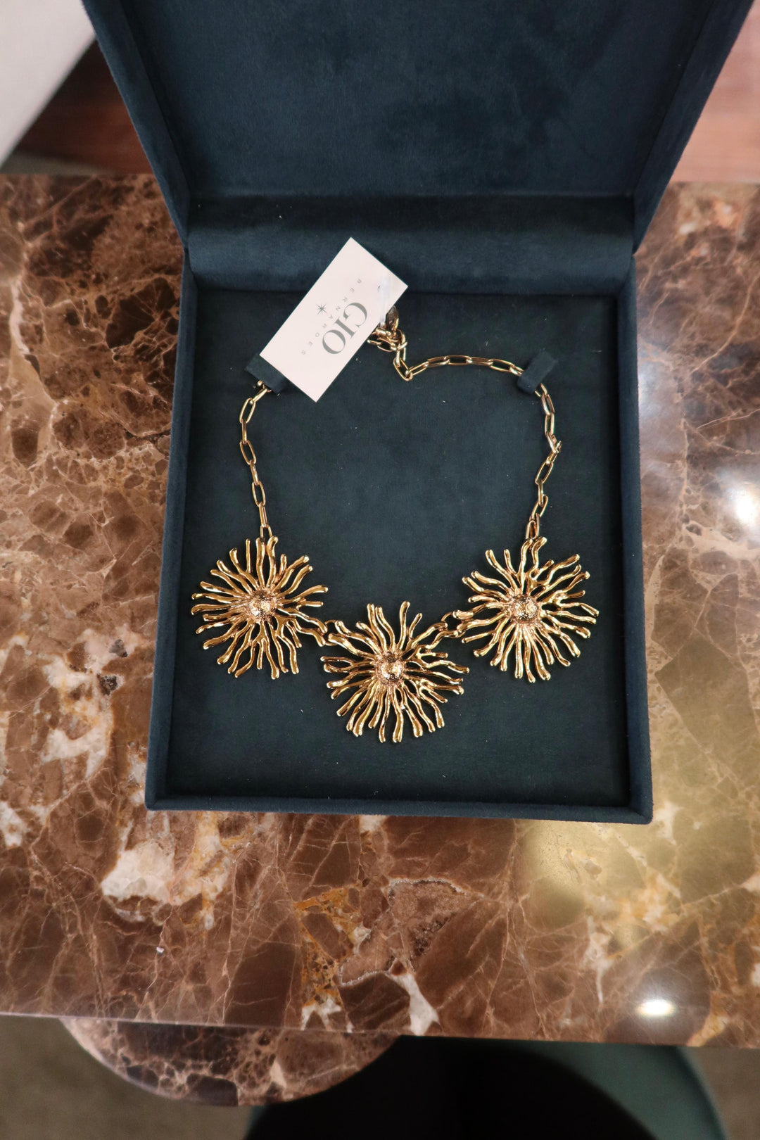 GOLDEN THREE NECKLACE