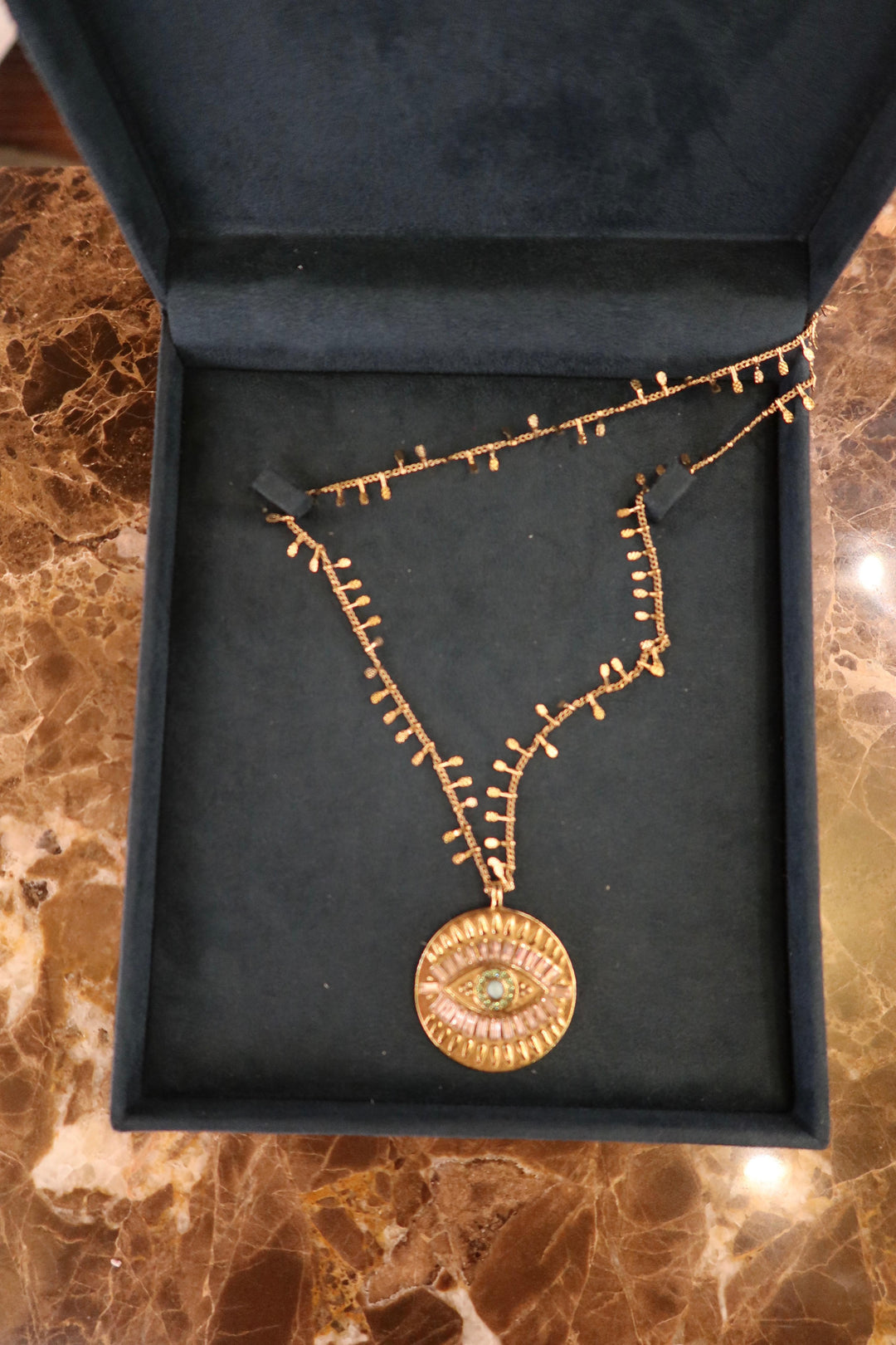 MADALA NECKLACE WITH PINK BAGUETTE