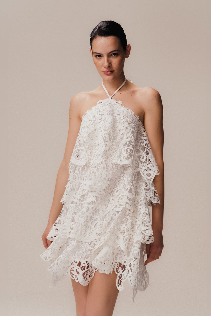 Abito in voile con volant a cascata e scollo all'americana, off white