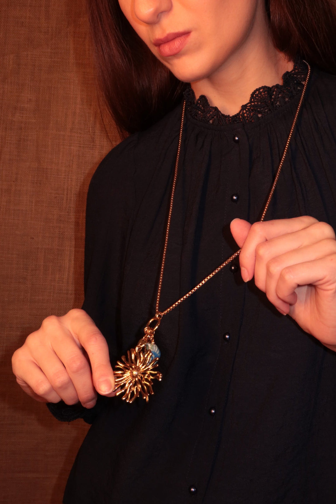 Collana lunga con pesce