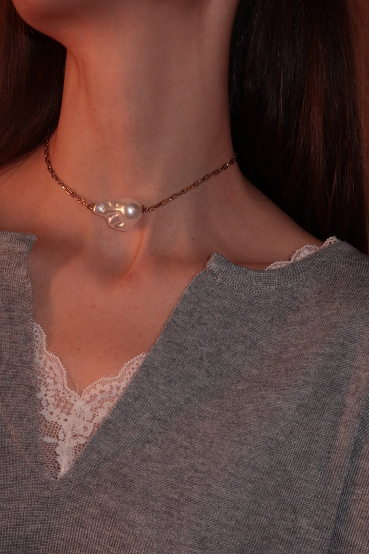 Elara Choker