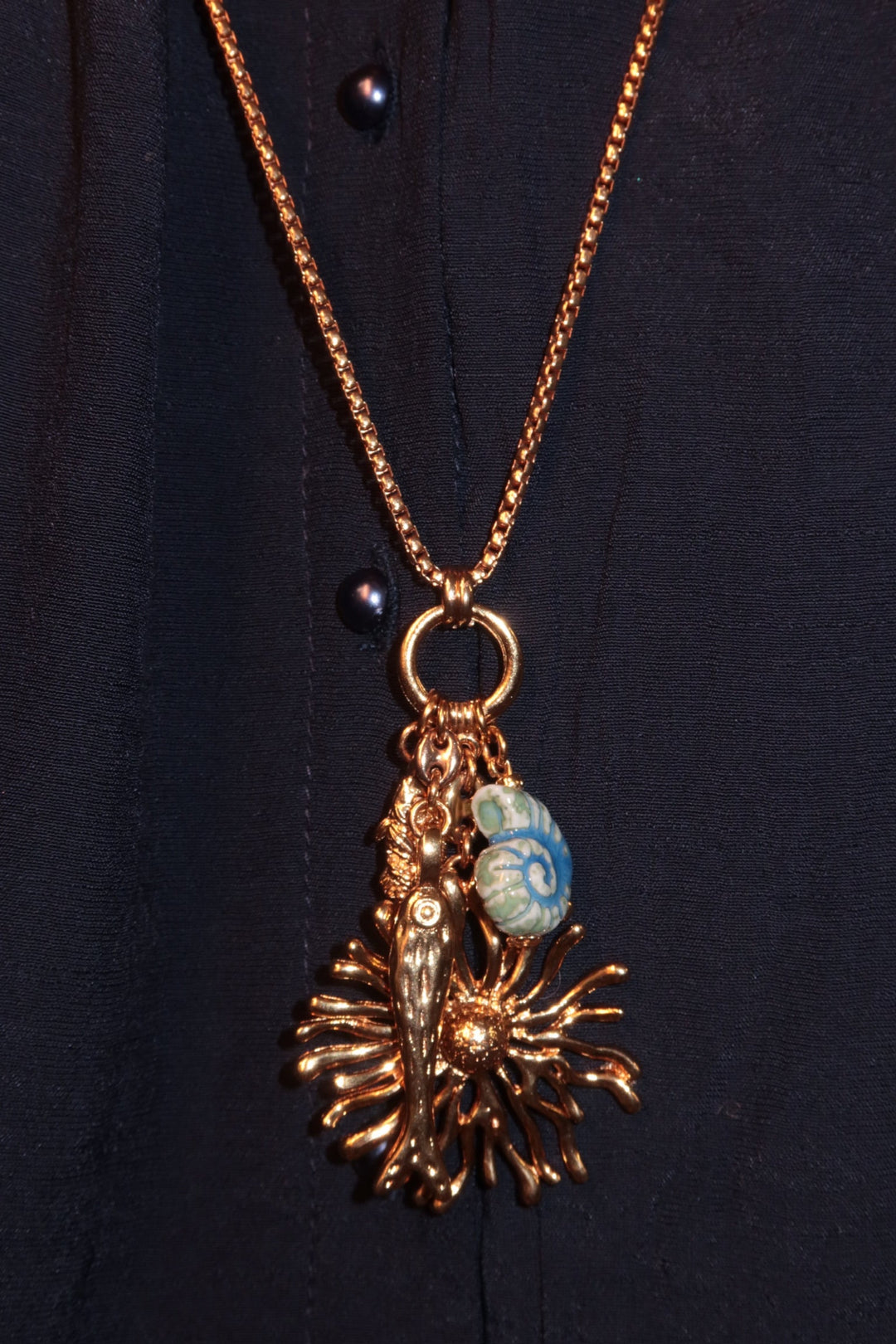 Collana lunga con pesce