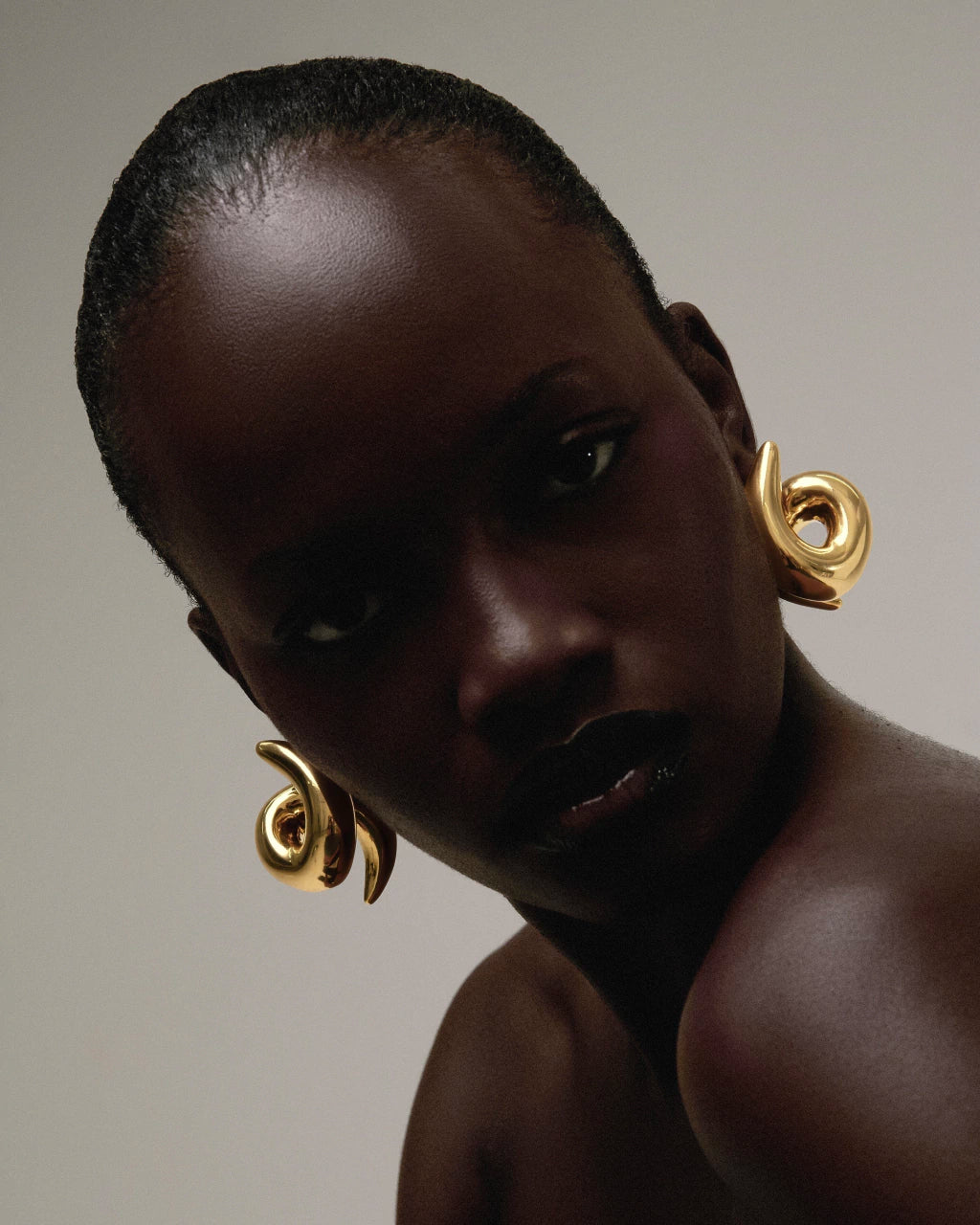 Twisty Hoop Earrings in Gold