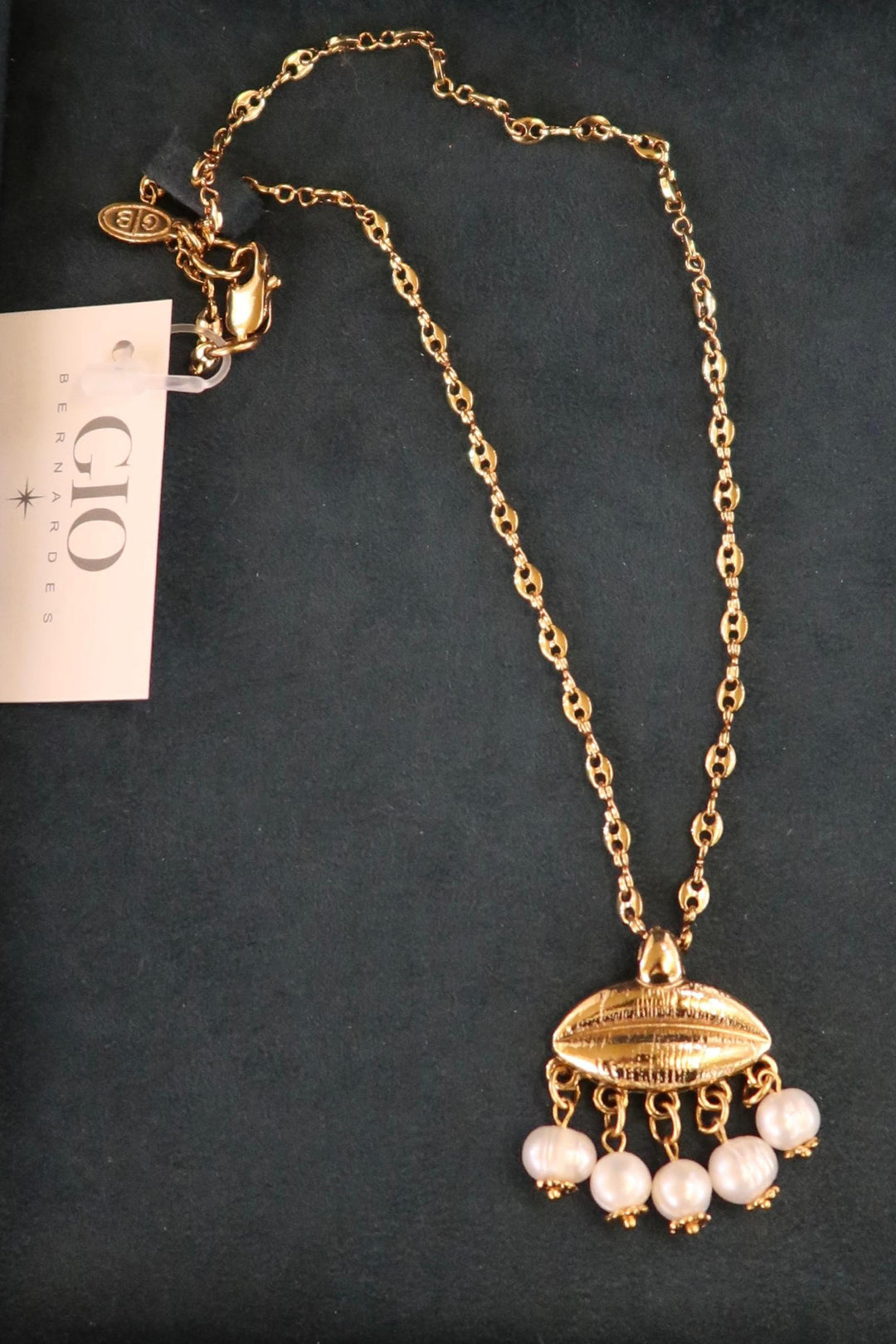 Buzio Necklace with Pearls