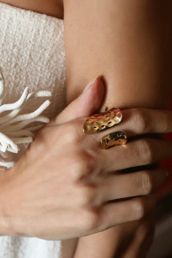 Oyster Adjustable Ring Gold