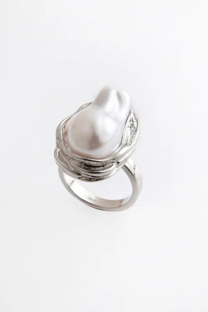 Pearl Flow Ring Silver