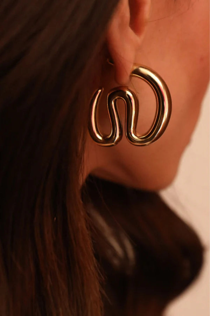 Curves Earrings Gold