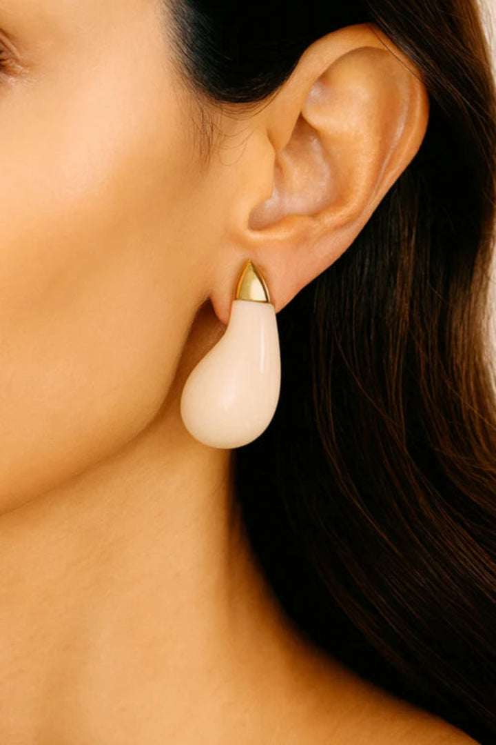 Off-White Resin Teardrop Earrings – Gold-Plated