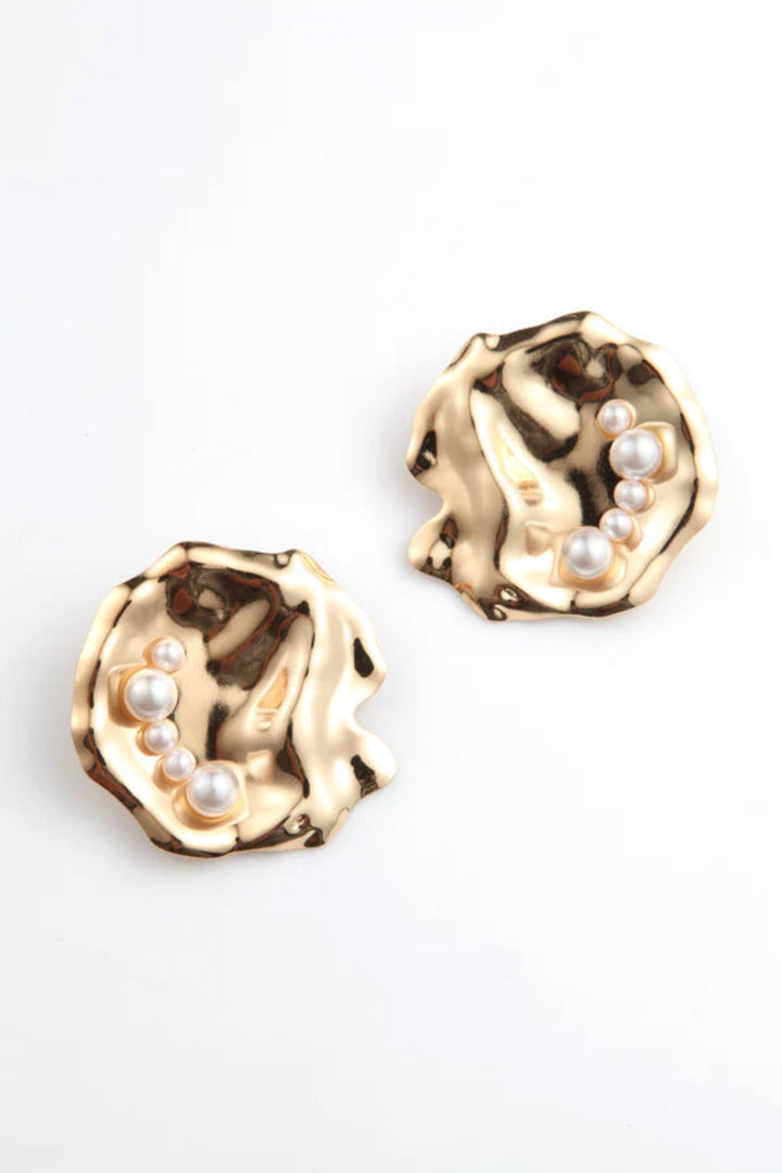 Oyster and Pearl Earrings Gold