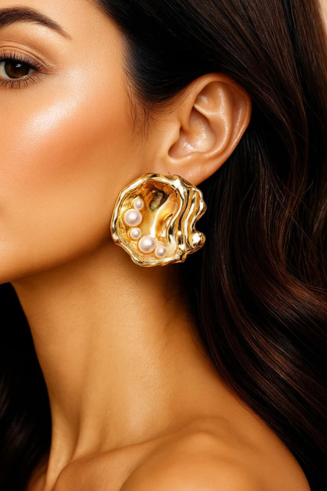 Oyster and Pearl Earrings Gold