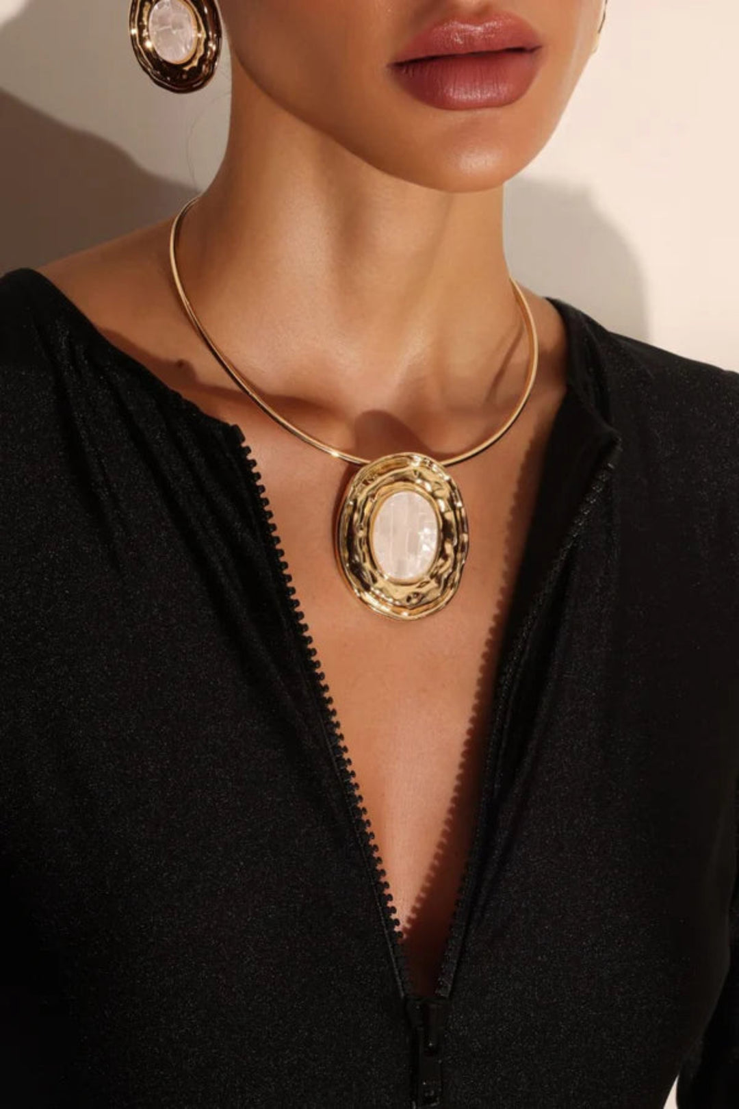 Mother of Pearl Choker