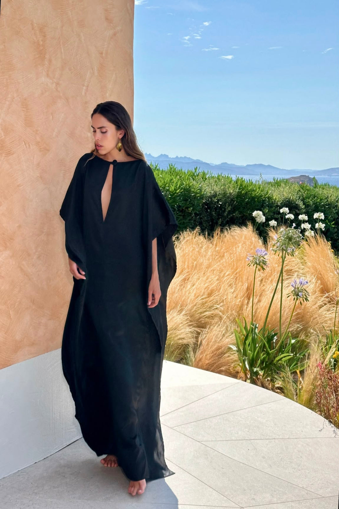 Petra Kaftan Black